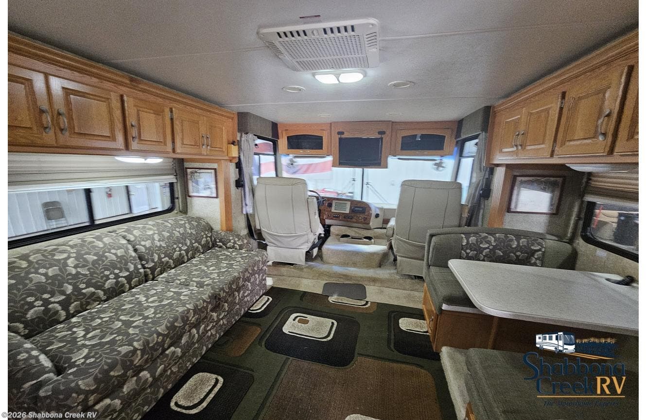 Used 2007 Thor Four Winds Hurricane 31D available in Atkinson, Illinois