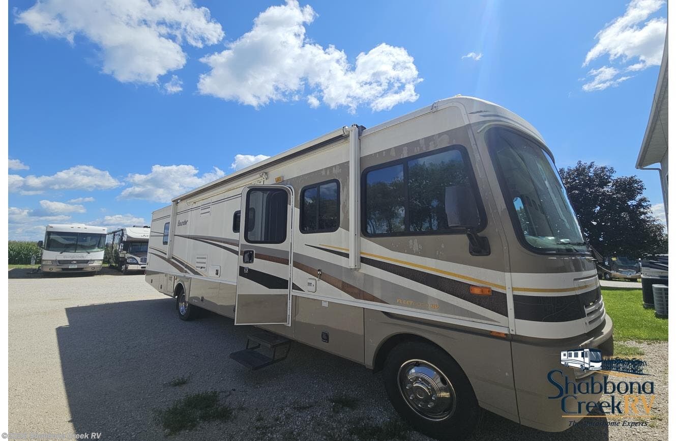 2004 Fleetwood Bounder 34F - Used Class A For Sale by Shabbona Creek RV in Atkinson, Illinois