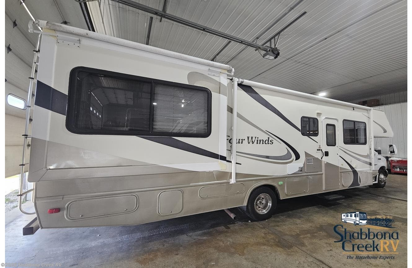 2006 Fourwinds 31F by Thor from Shabbona Creek RV in Atkinson, Illinois