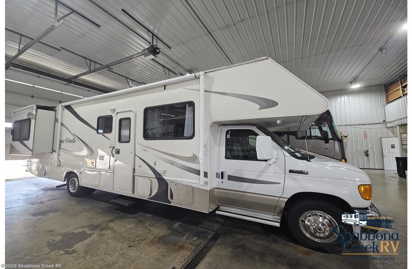 Used 2006 Thor Fourwinds 31F available in Atkinson, Illinois