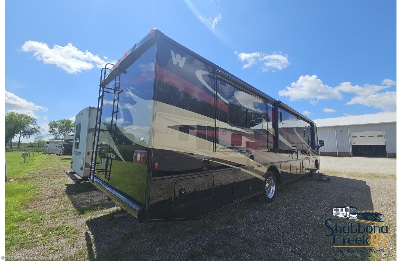 2014 Winnebago Vista 35F - Used Class A For Sale by Shabbona Creek RV in Atkinson, Illinois