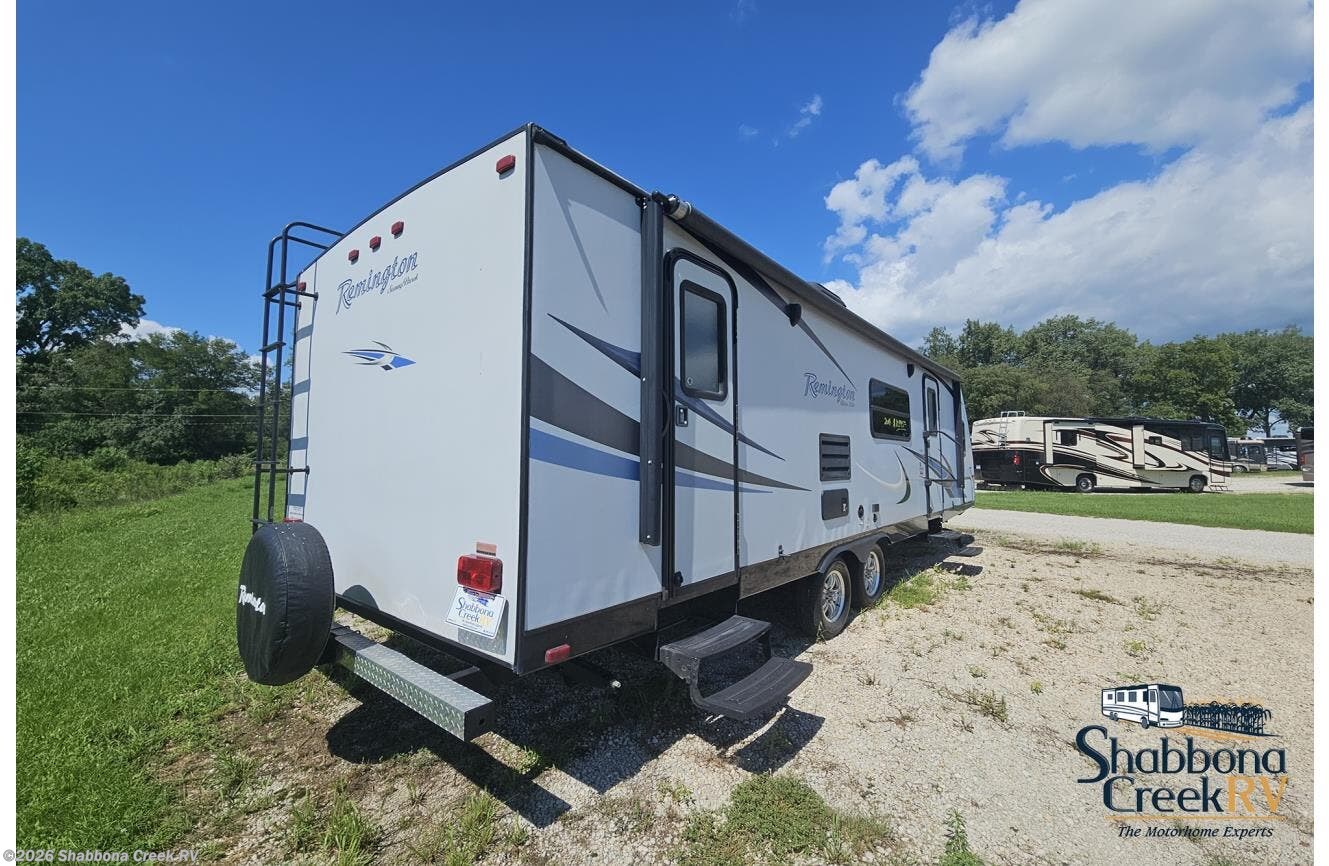 2014 Winnebago Remington 2750BHS - Used Travel Trailer For Sale by Shabbona Creek RV in Atkinson, Illinois