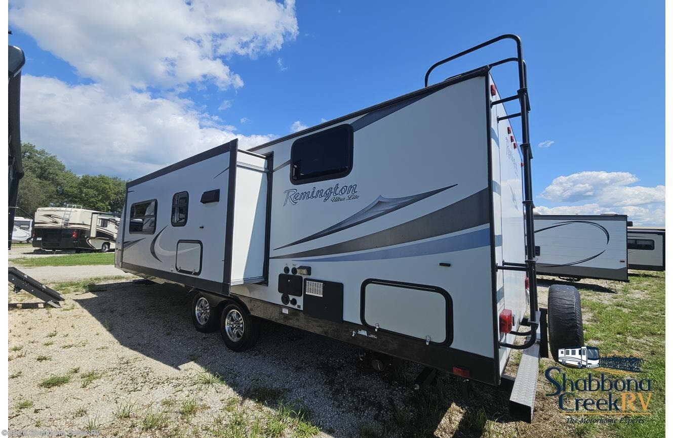 2014 Remington 2750BHS by Winnebago from Shabbona Creek RV in Atkinson, Illinois