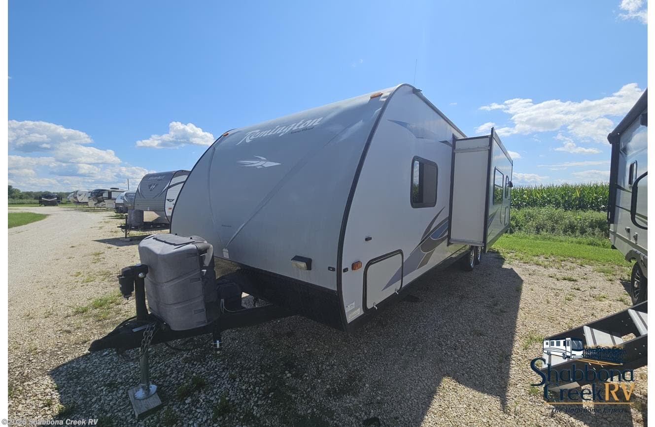 Used 2014 Winnebago Remington 2750BHS available in Atkinson, Illinois