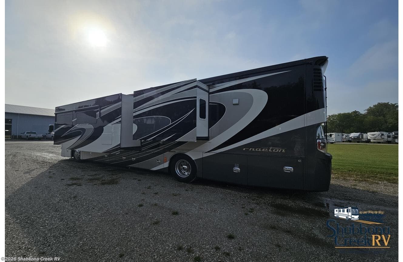 Used 2016 Tiffin Phaeton 40QBH available in Atkinson, Illinois