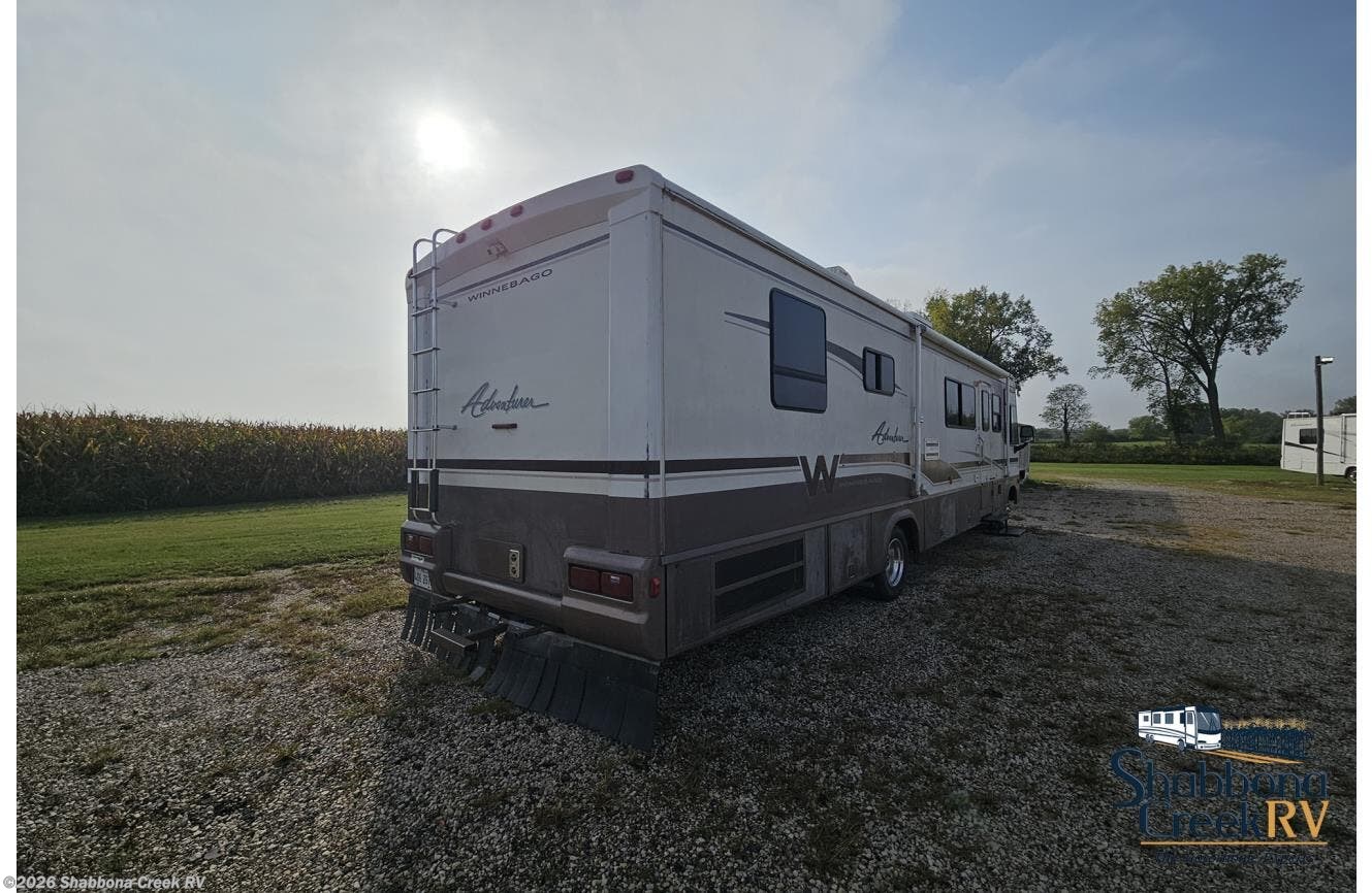 2000 Winnebago Adventurer 35B - Used Class A For Sale by Shabbona Creek RV in Atkinson, Illinois