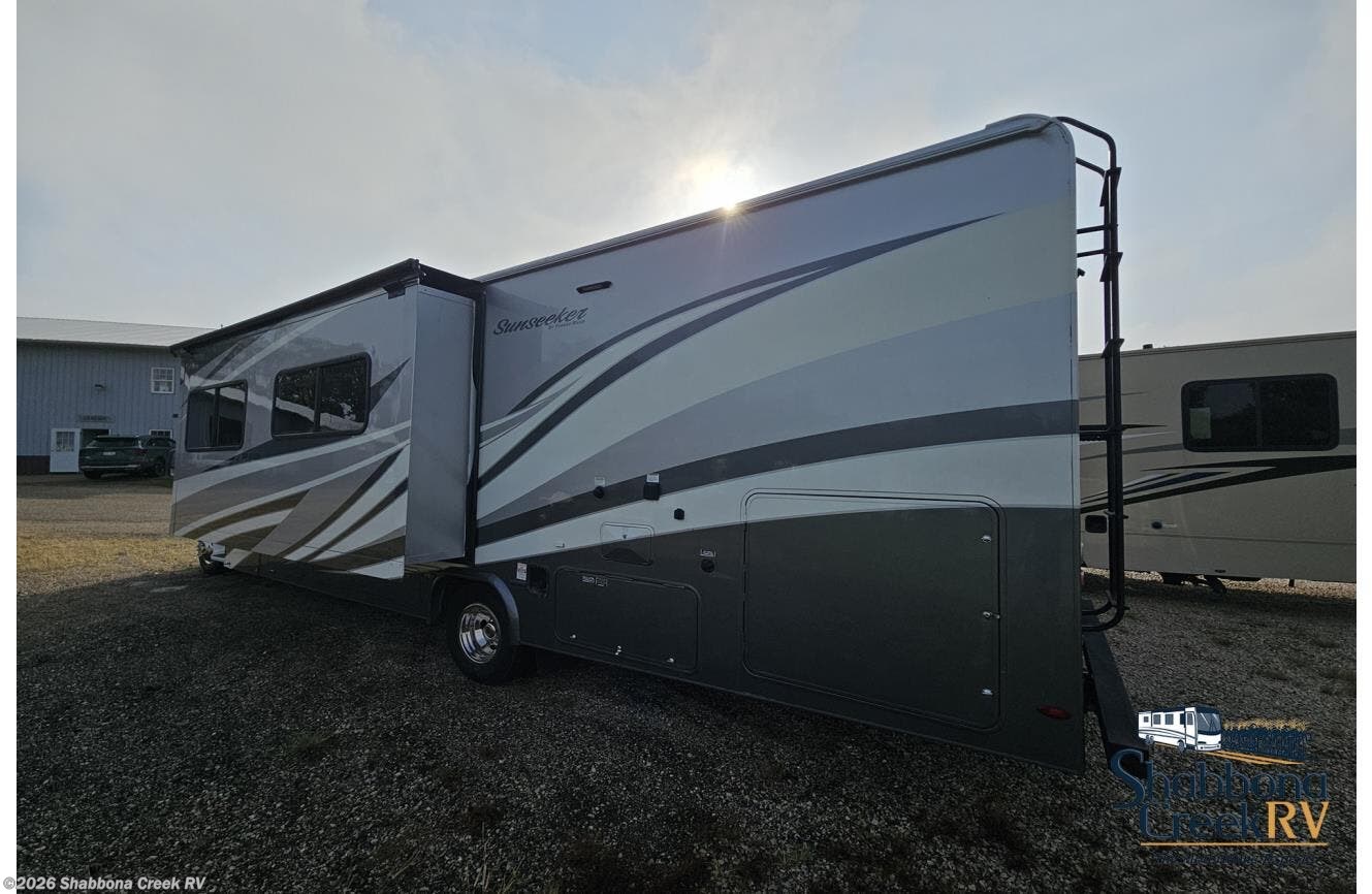 Used 2018 Forest River Sunseeker 3010DS available in Atkinson, Illinois