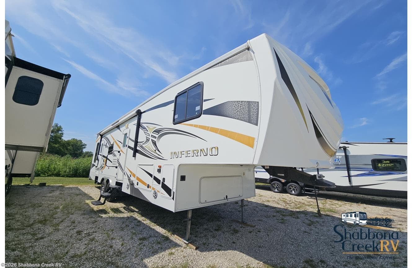 2013 K-Z Inferno  3410TH * - Used Fifth Wheel For Sale by Shabbona Creek RV in Atkinson, Illinois