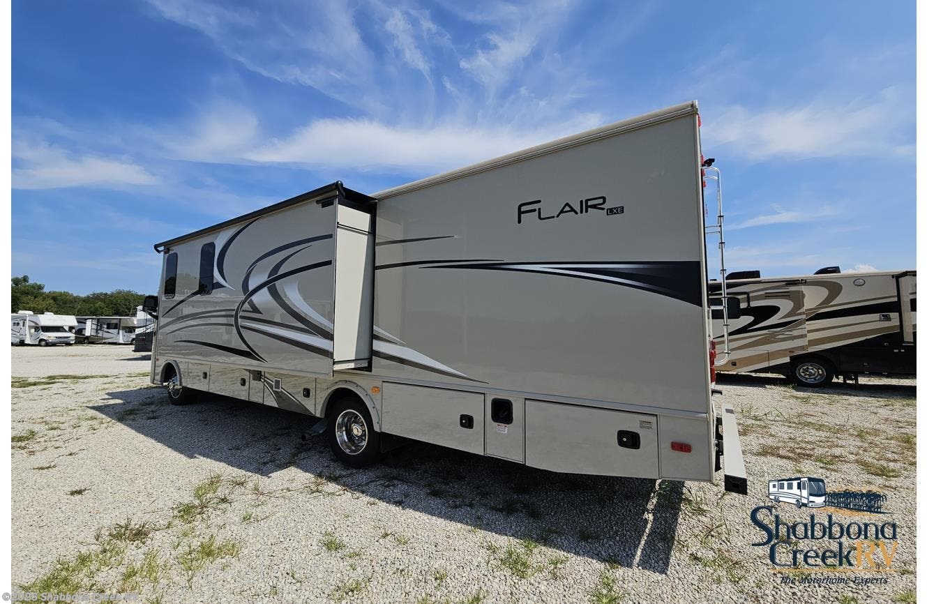 Used 2018 Fleetwood Flair LXE 30U * available in Atkinson, Illinois