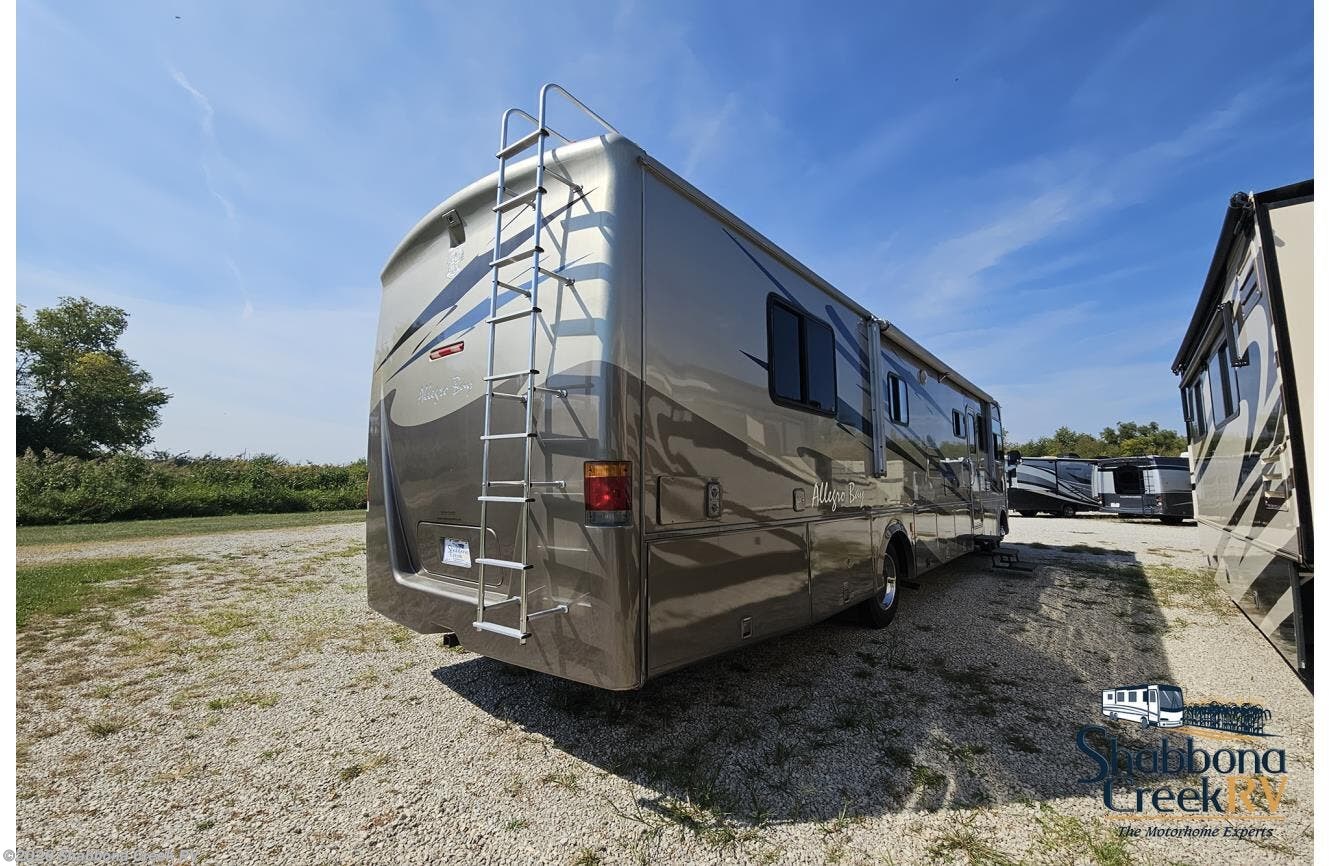Used 2005 Tiffin Allegro Bay 37BD * available in Atkinson, Illinois