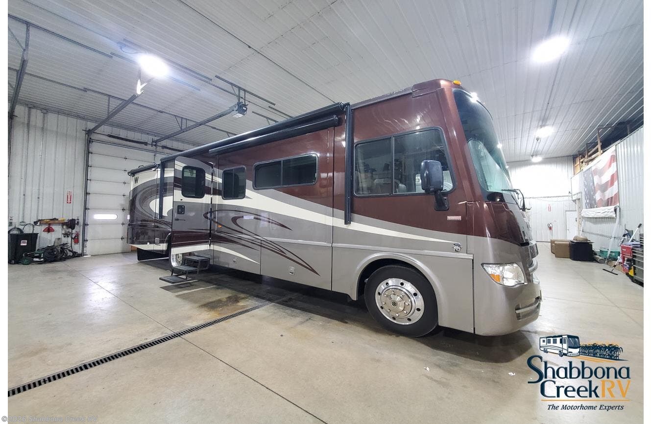 2014 Sightseer 33C * by Winnebago from Shabbona Creek RV in Atkinson, Illinois