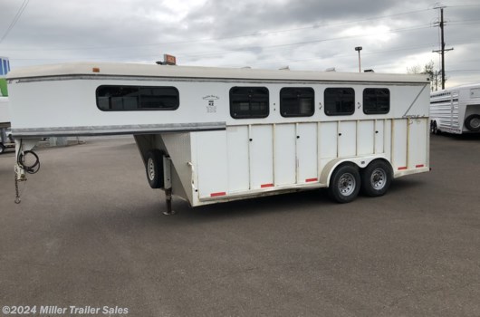 3 Head Livestock Trailer - 1999 Circle J Trailer 3 horse available Used in Albany, OR