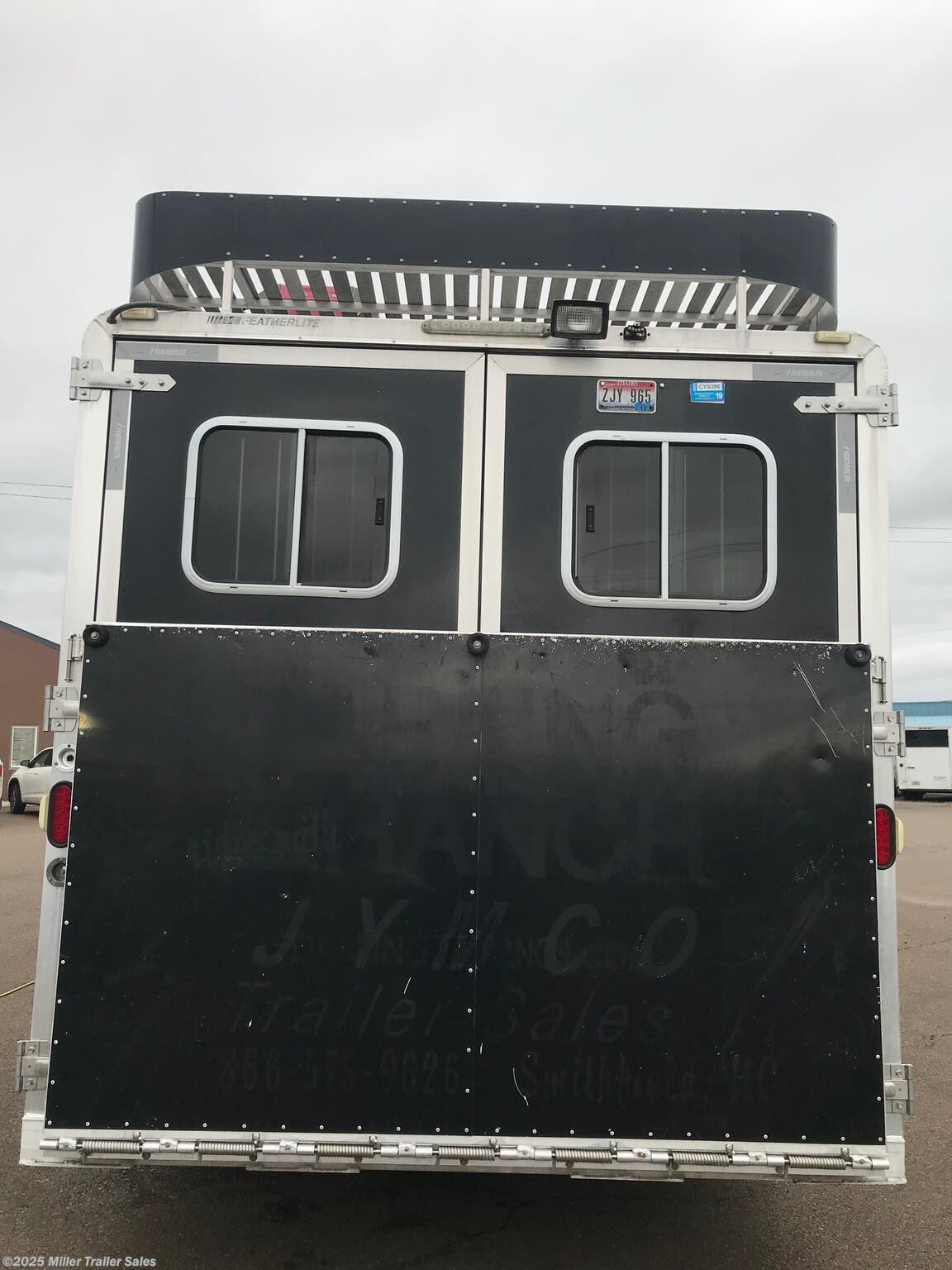 4 Horse Trailer for sale Used 2006 Featherlite OR Horse Trailer