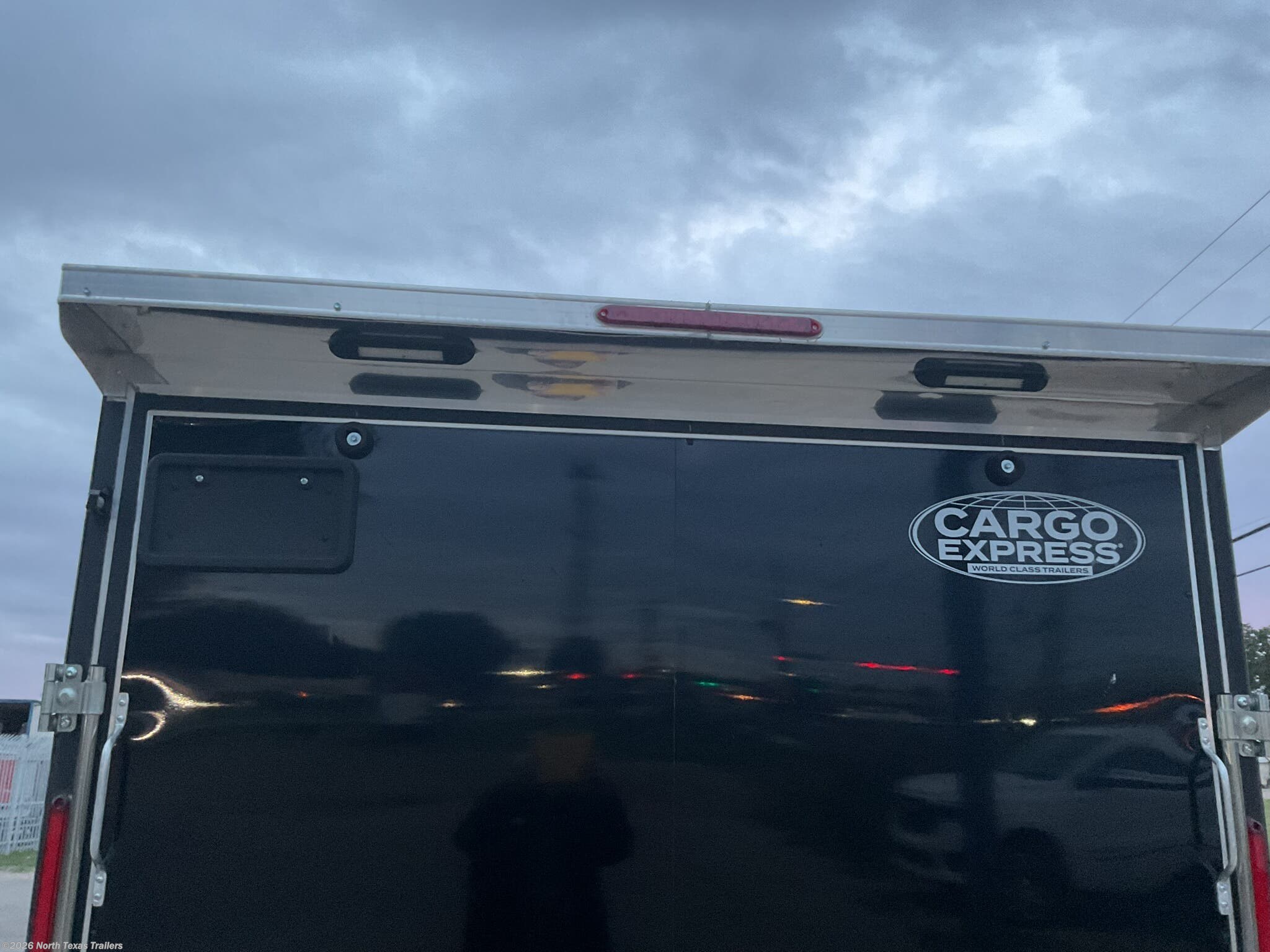 2027 7K Enclosed Cargo Trailer photo 4