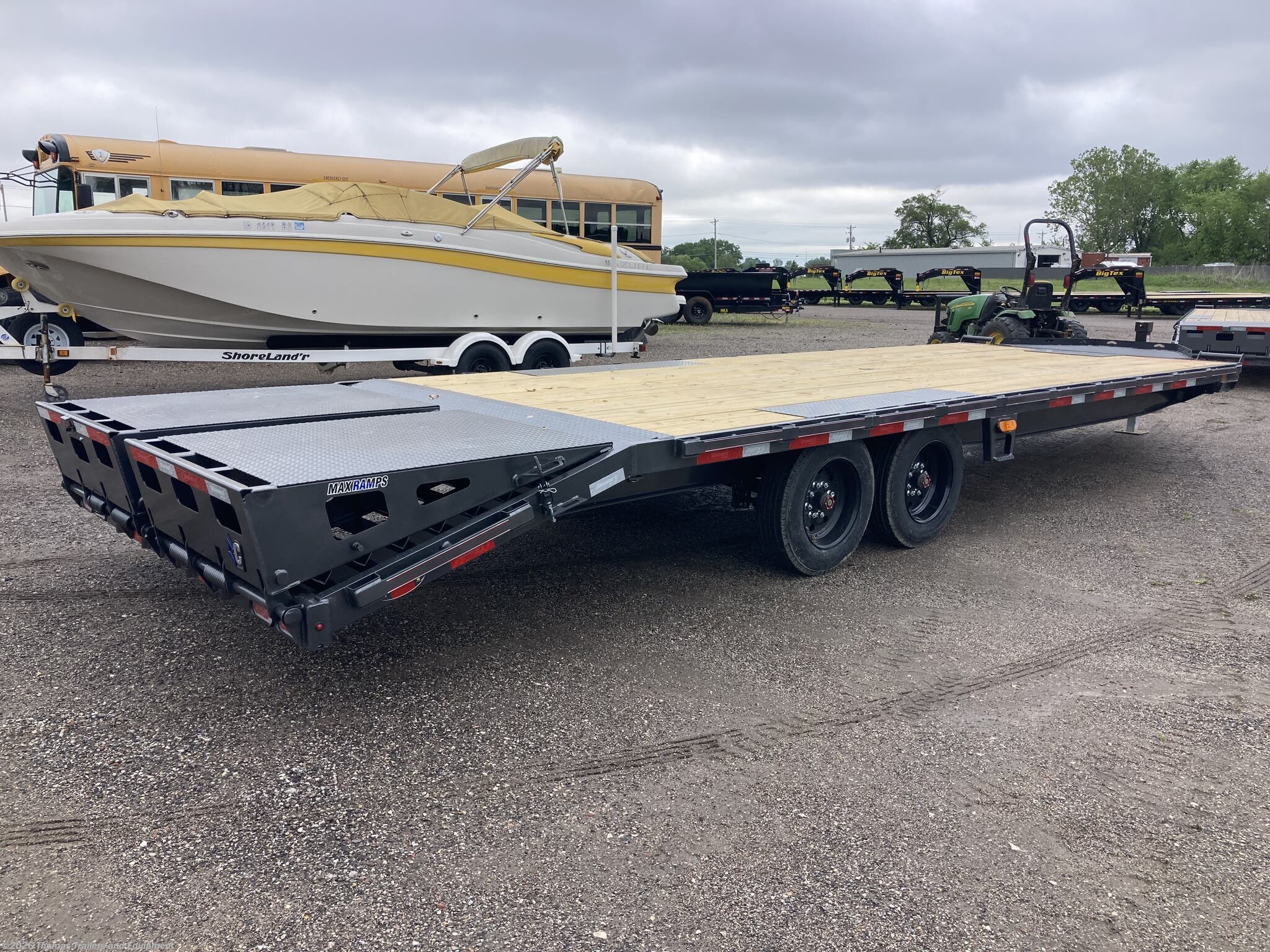 New 2026 Diamond C DEC available in Des Moines, Iowa