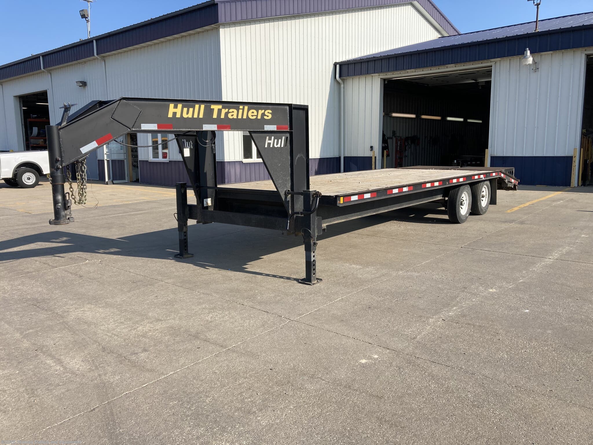 2017 HP Trailers