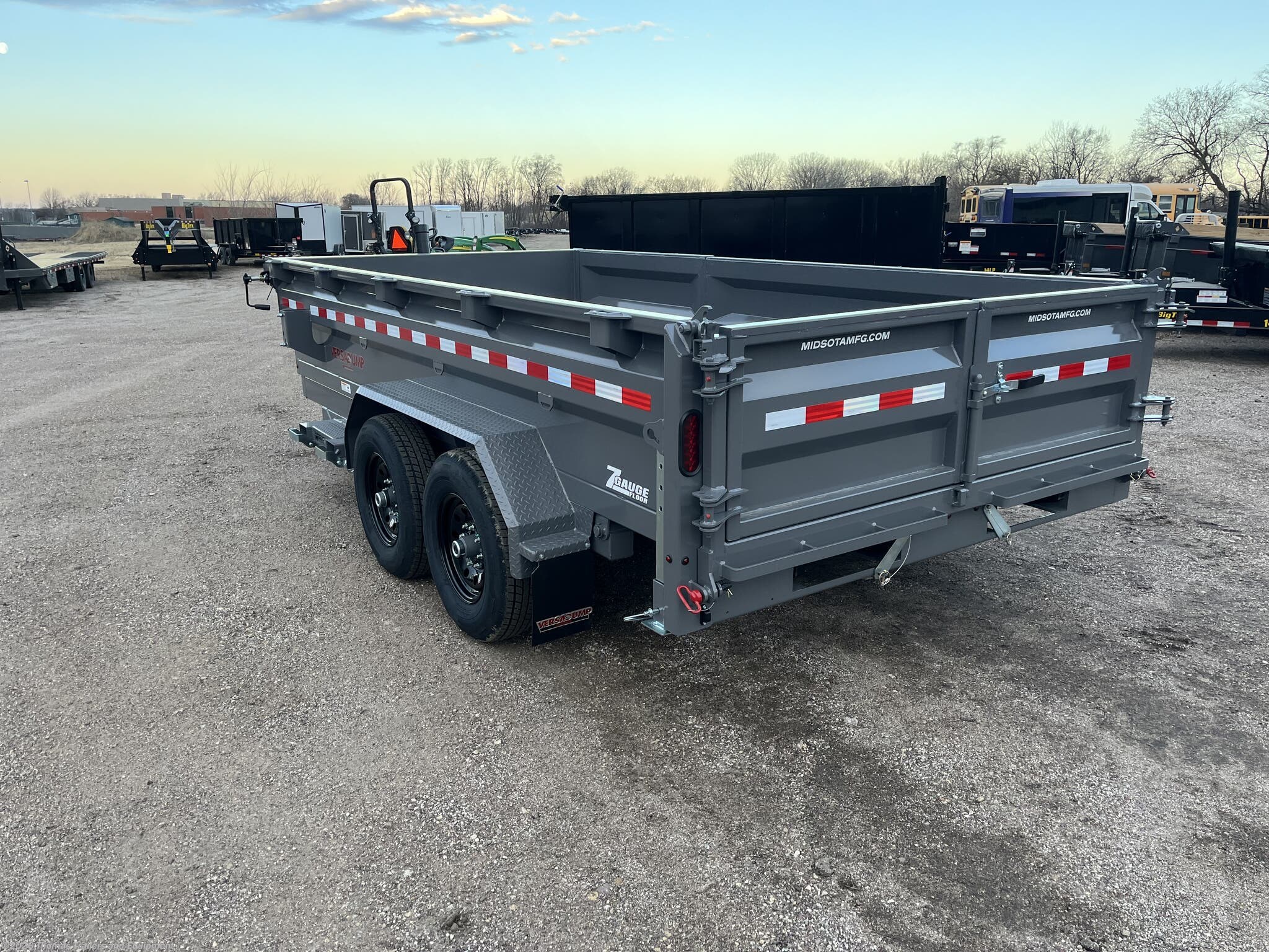 MIDSOTA HVT-14 TELESCOPIC DUMP 7 GAUGE FLOOR - CAL - 2026 Midsota