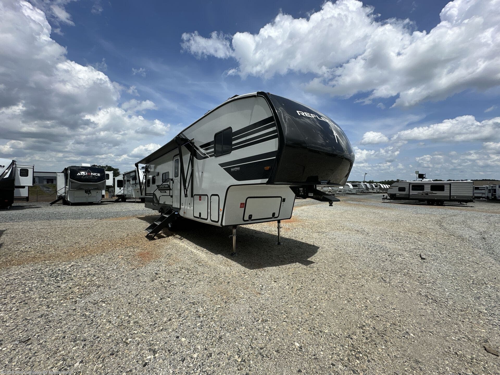 New 2026 Grand Design Reflection 100 Series 27BH available in Duncan, South Carolina