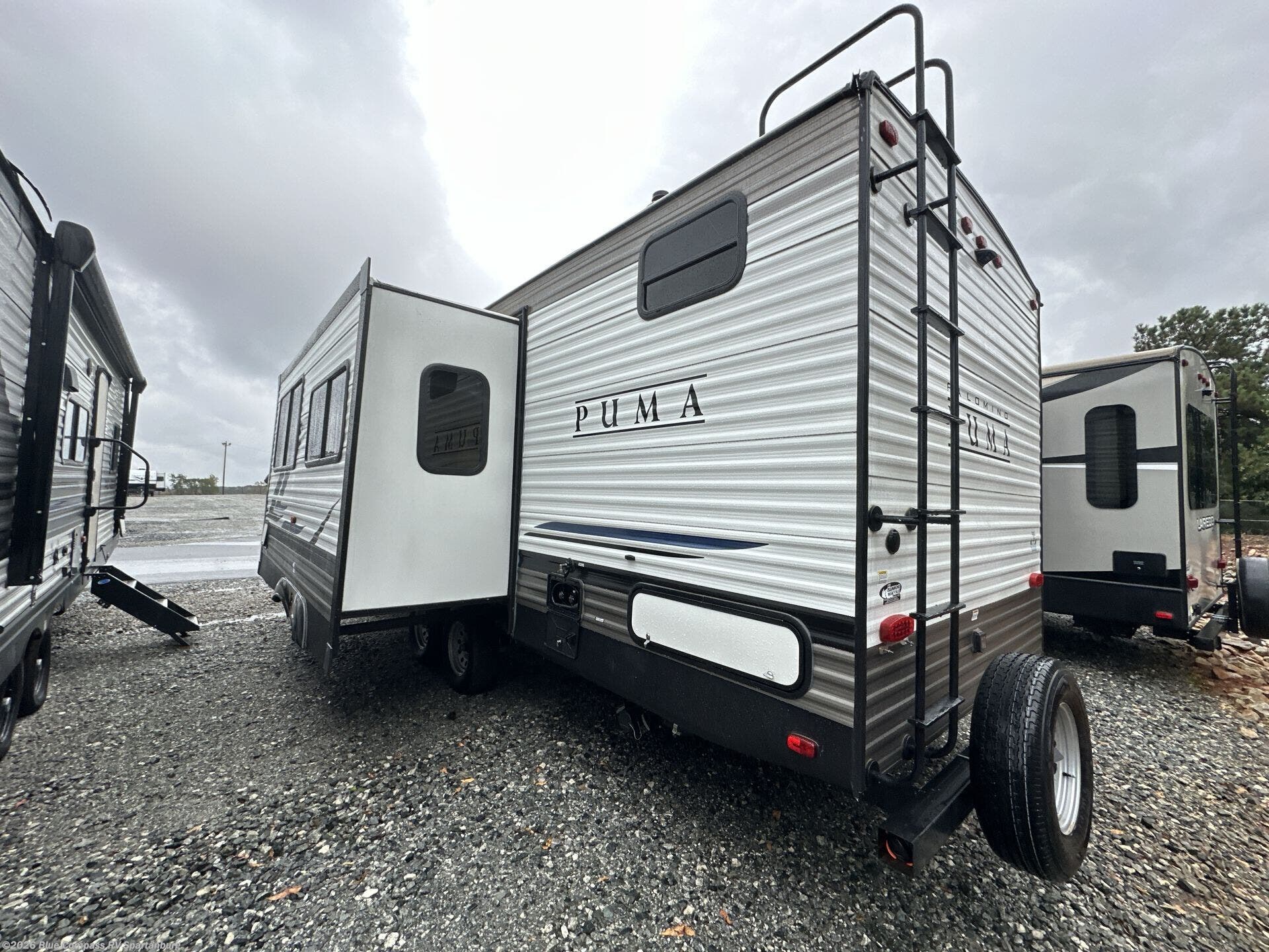 Used 2022 Forest River Palomino 28DBFQ available in Duncan, South Carolina