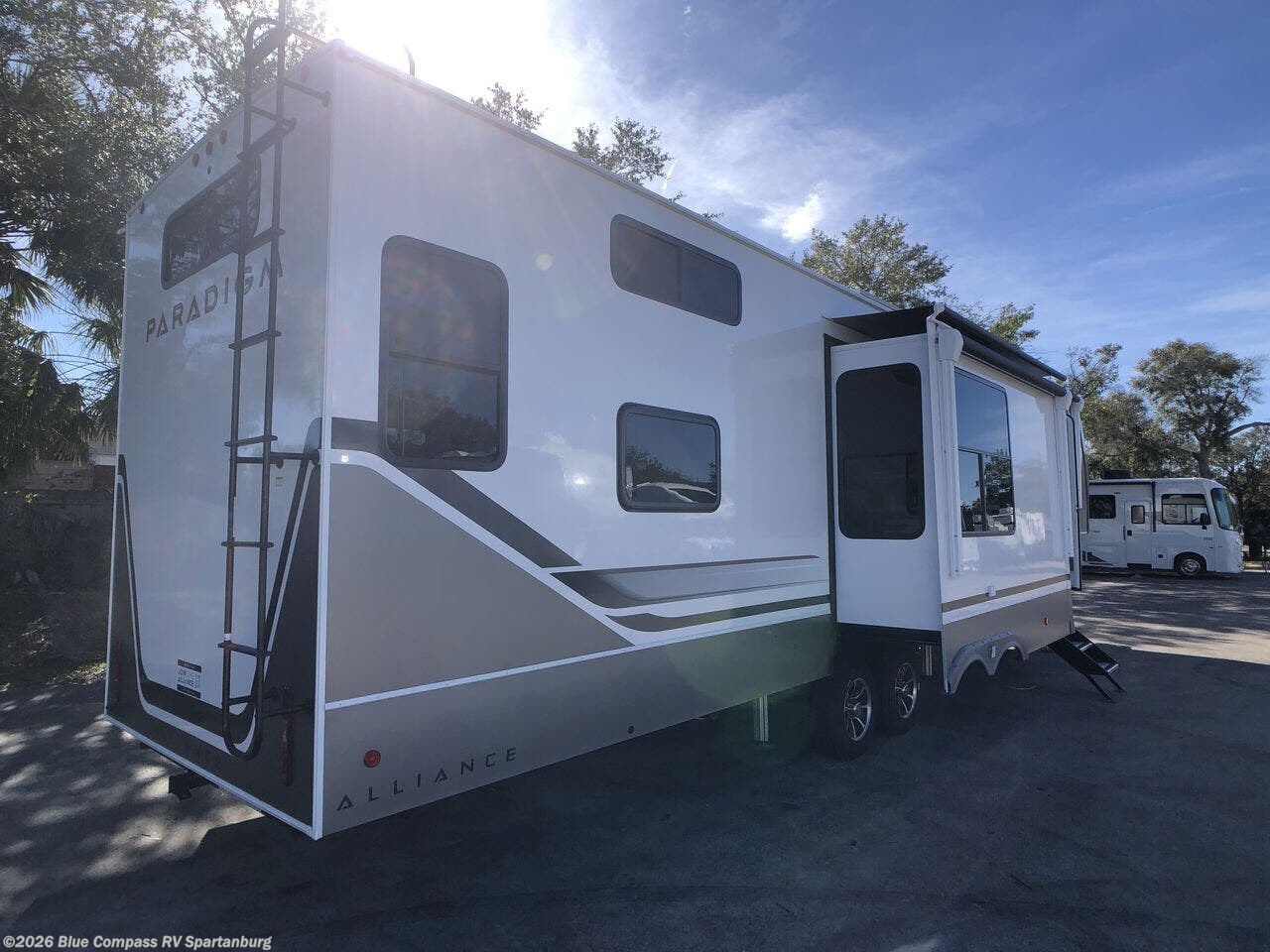 2025 Paradigm 395DS by Alliance RV from Blue Compass RV Spartanburg in Duncan, South Carolina