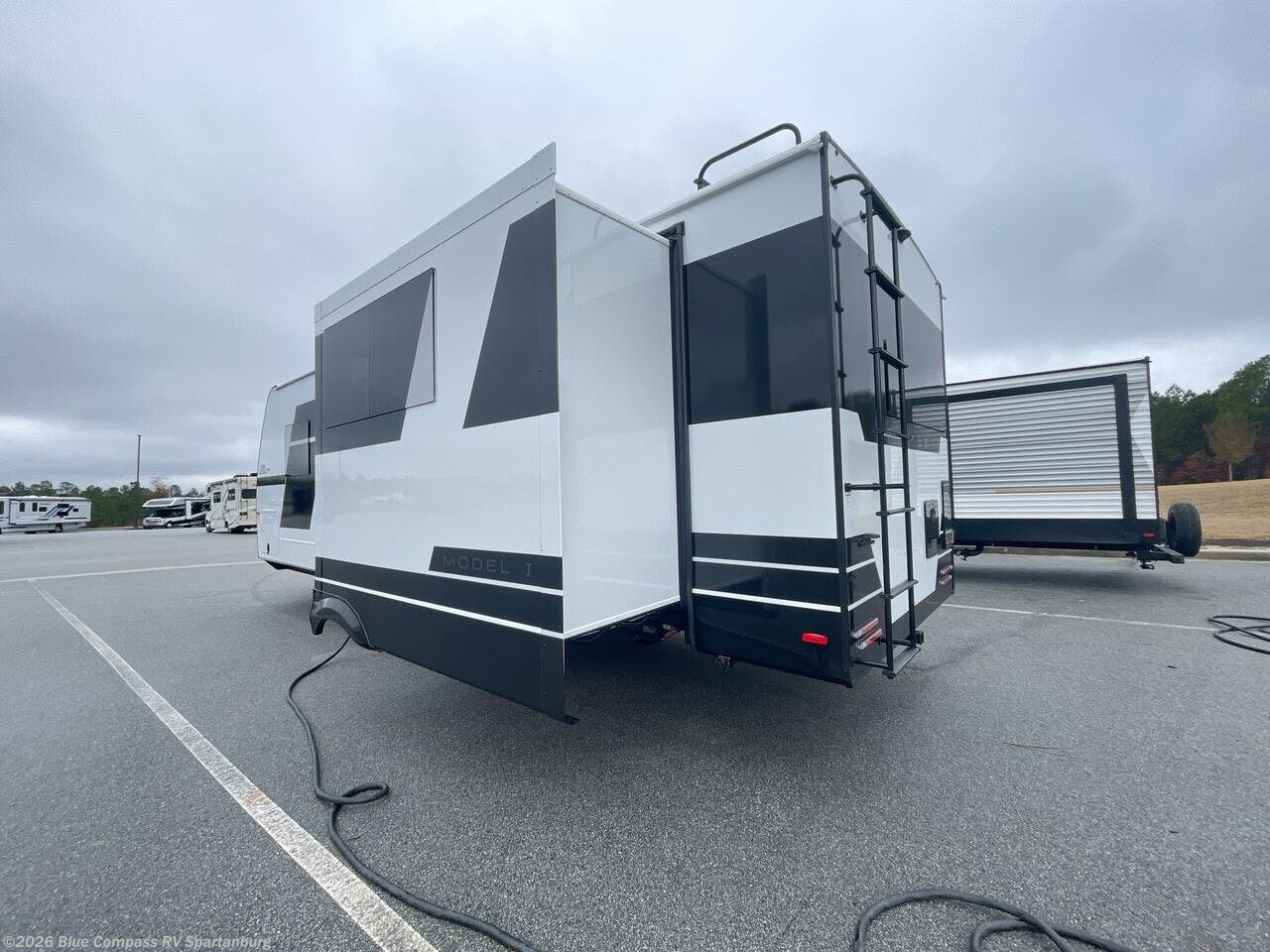 2026 Brinkley RV Model I 275 - New Travel Trailer For Sale by Blue Compass RV Spartanburg in Duncan, South Carolina features Slideout