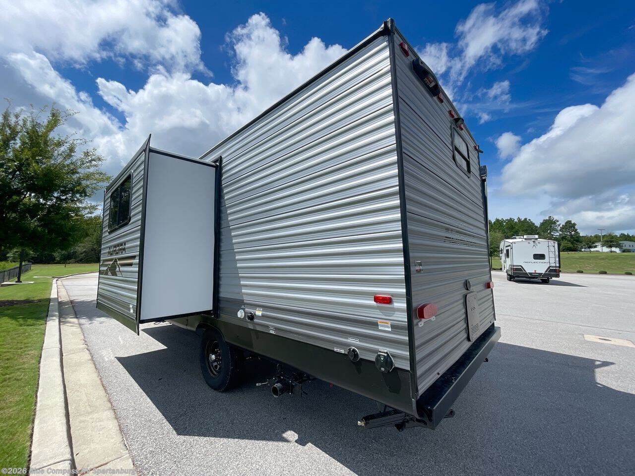 2026 Aurora Light 18BHS by Forest River from Blue Compass RV Spartanburg in Duncan, South Carolina