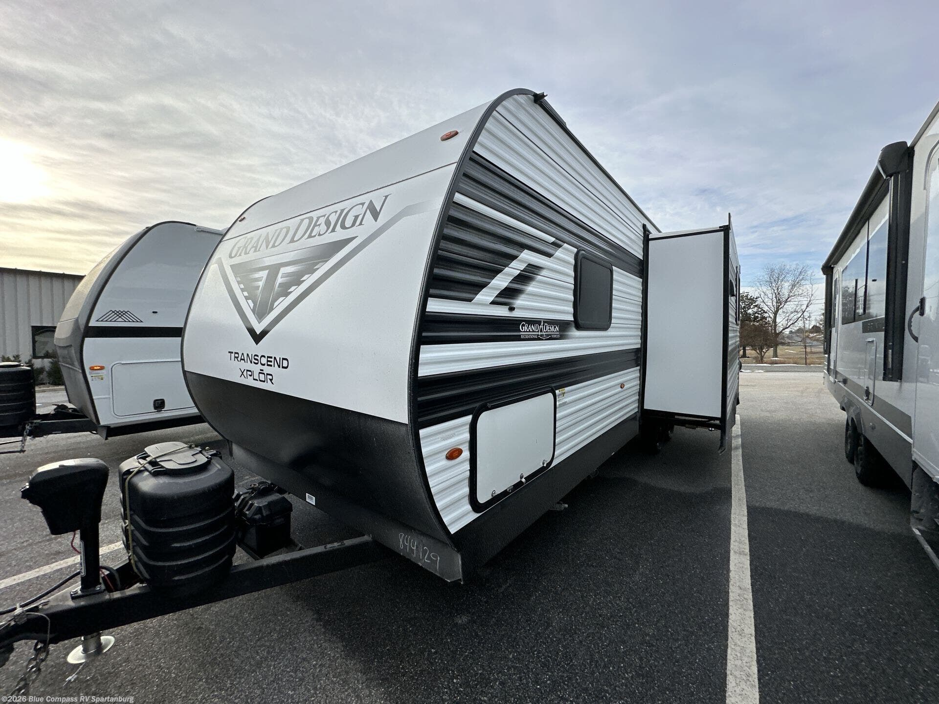 2026 Transcend Xplor 26BHX by Grand Design from Blue Compass RV Spartanburg in Duncan, South Carolina