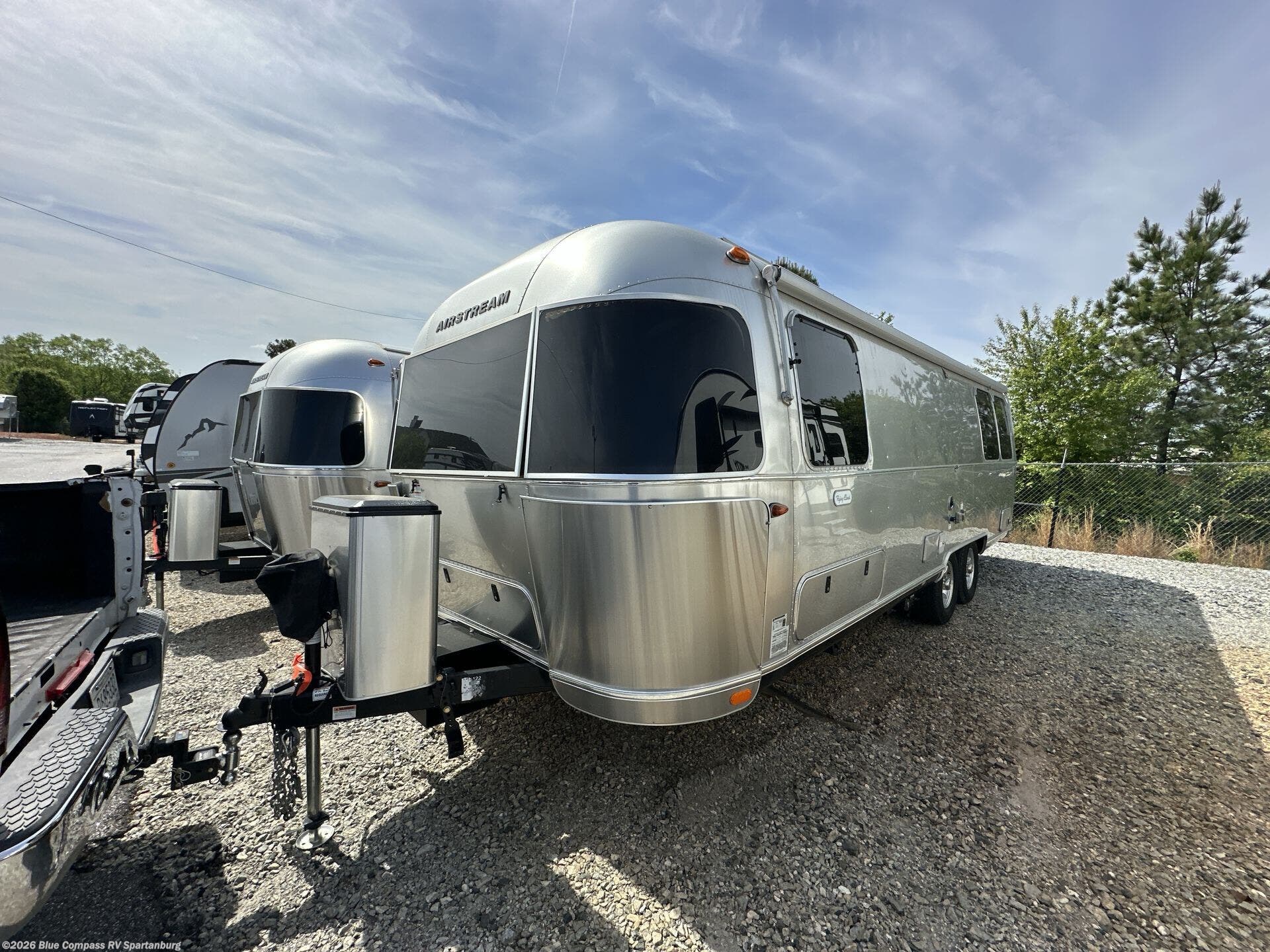 2022 Flying Cloud 27FB Twin by Airstream from Blue Compass RV Spartanburg in Duncan, South Carolina