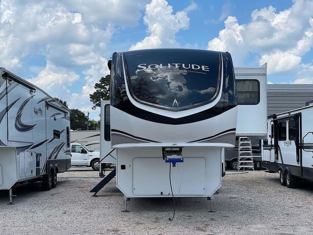 New 2025 Grand Design Solitude 390RK available in Duncan, South Carolina