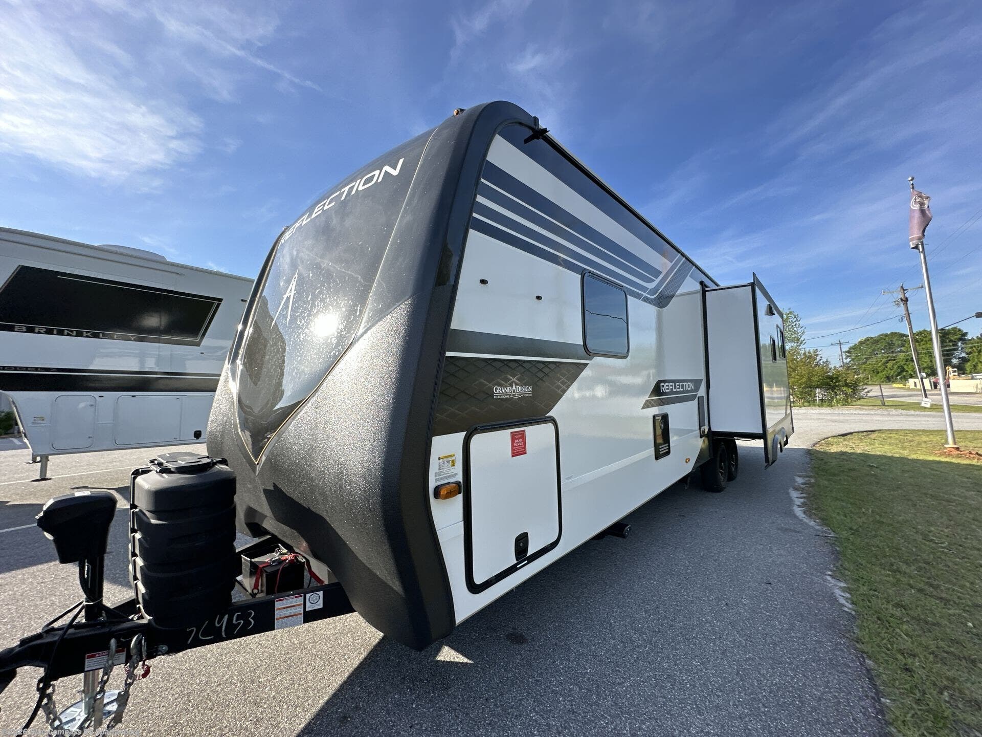 2026 Reflection 317RSTS by Grand Design from Blue Compass RV Spartanburg in Duncan, South Carolina