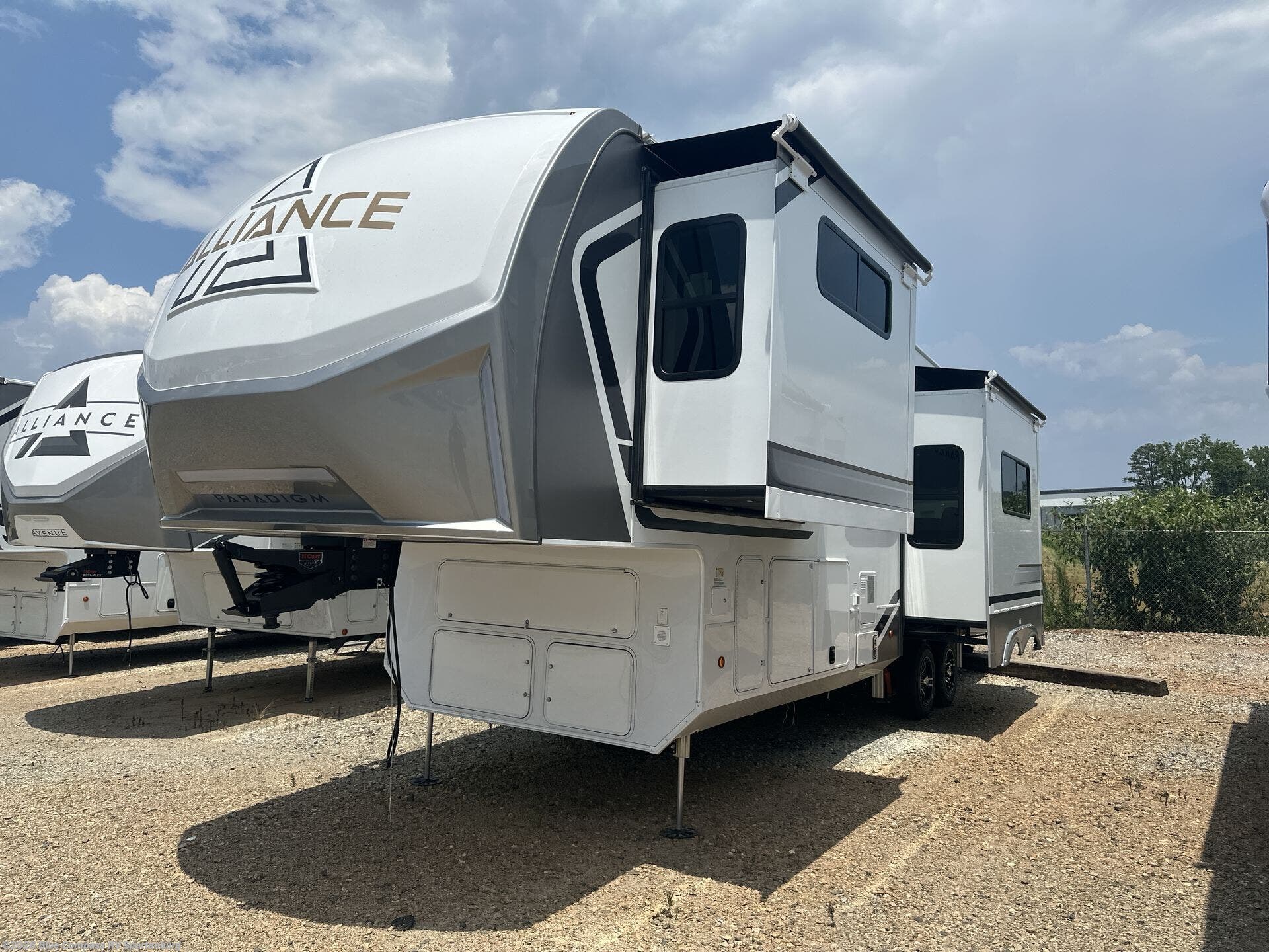 New 2026 Alliance RV Paradigm 312RK available in Duncan, South Carolina