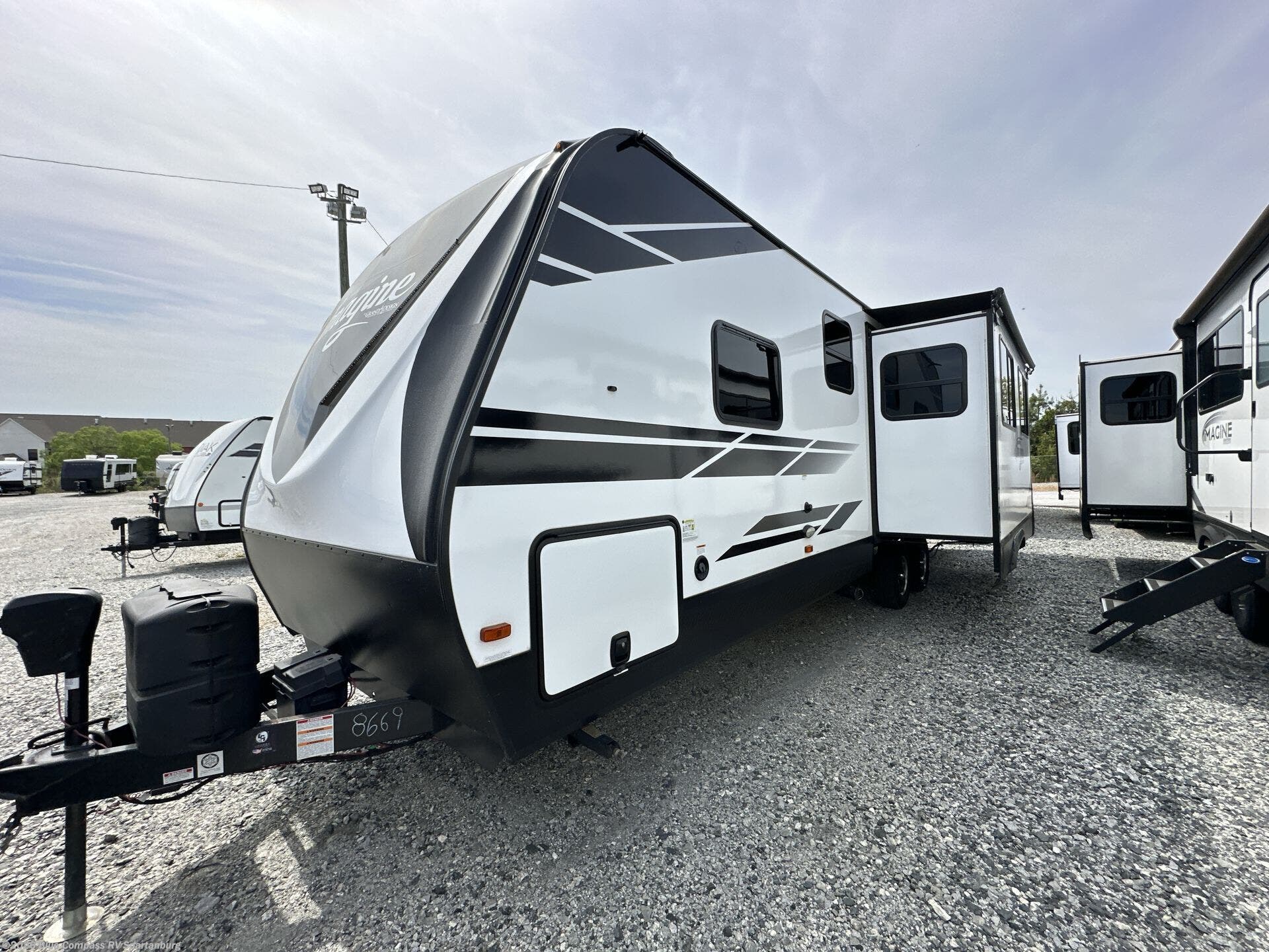 2021 Imagine 2910BH by Grand Design from Blue Compass RV Spartanburg in Duncan, South Carolina