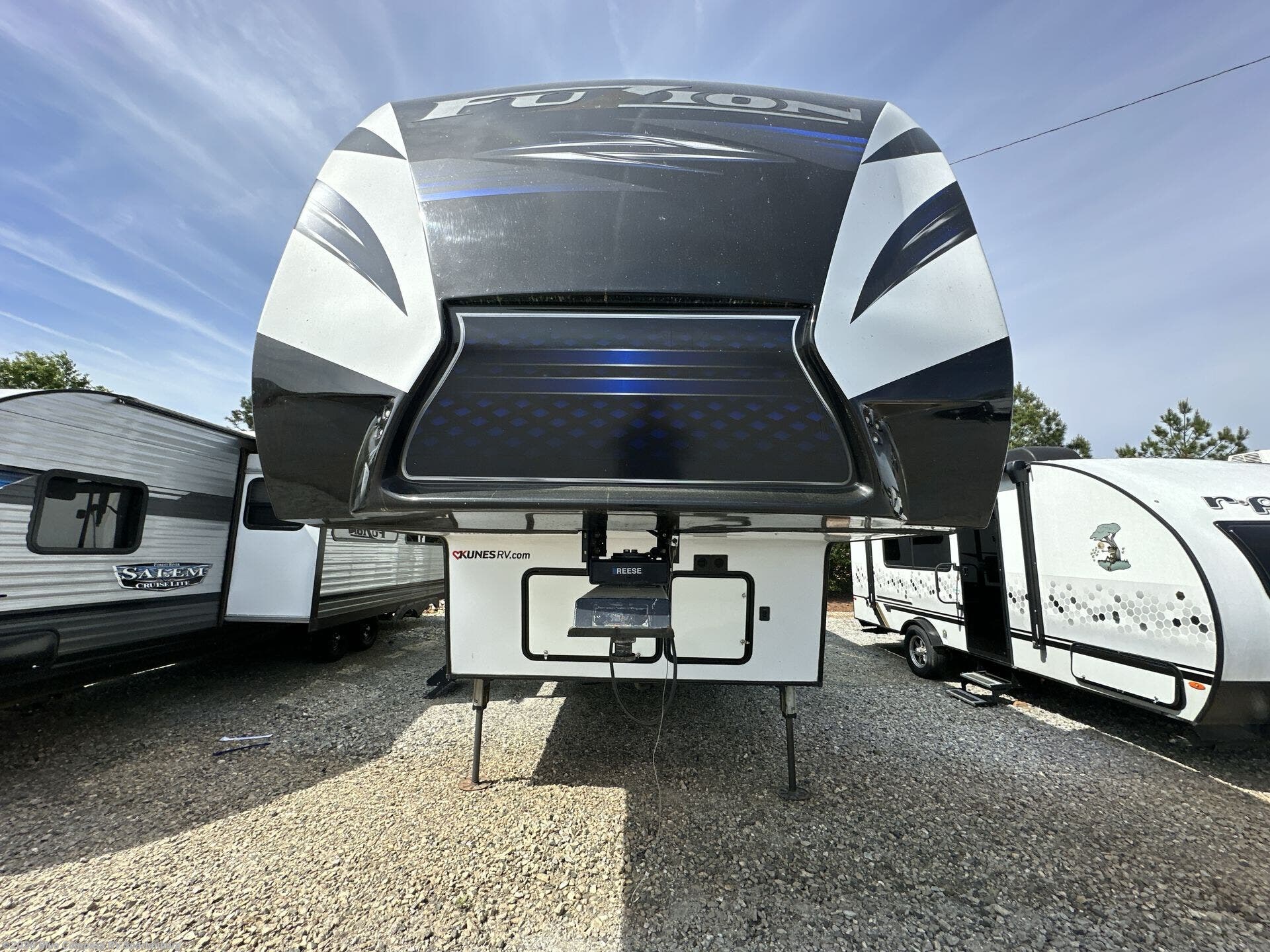 2019 Fuzion 373 by Keystone from Blue Compass RV Spartanburg in Duncan, South Carolina