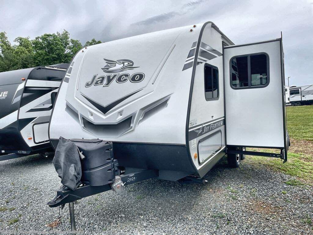 Used 2020 Jayco Jay Feather 16RK available in Duncan, South Carolina