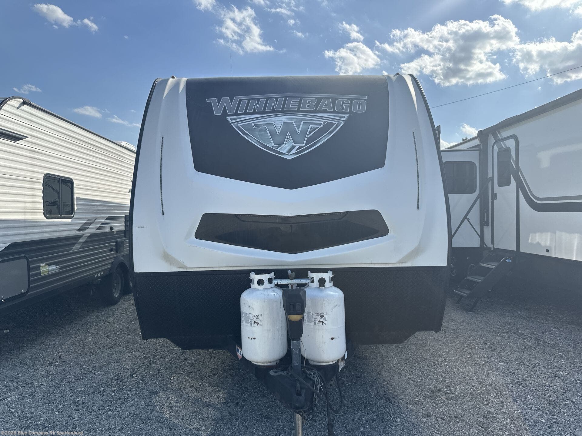 2019 Minnie Plus 27RBDS by Winnebago from Blue Compass RV Spartanburg in Duncan, South Carolina