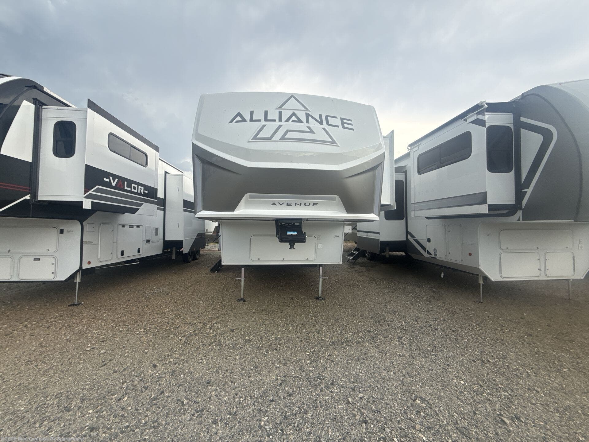 2027 Avenue 32RLS by Alliance RV from Blue Compass RV Spartanburg in Duncan, South Carolina