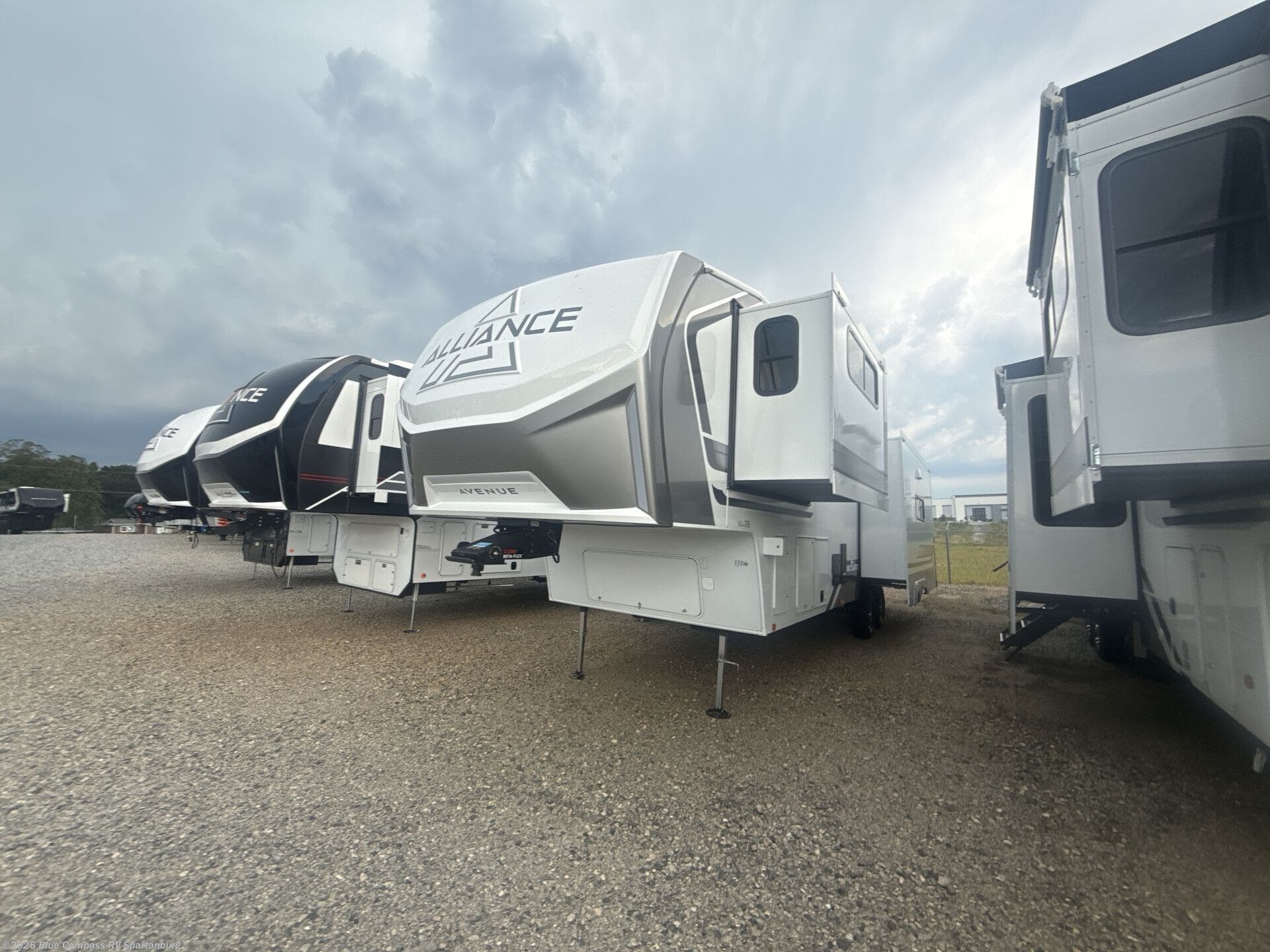 New 2027 Alliance RV Avenue 32RLS available in Duncan, South Carolina