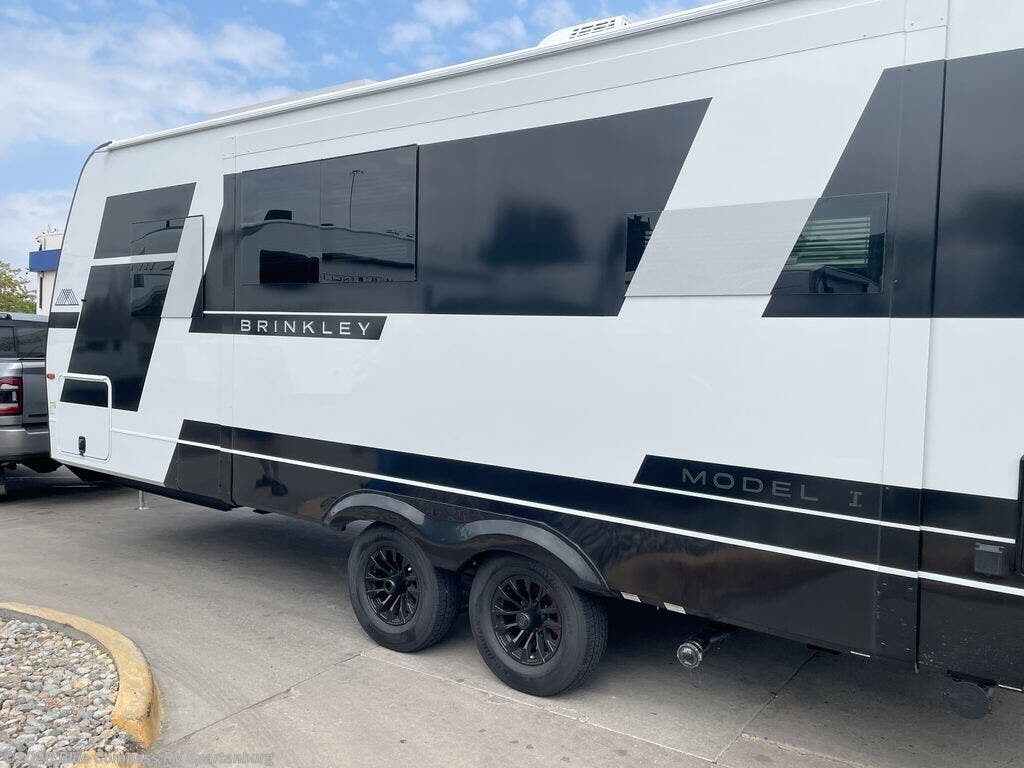 2027 Model I 235 by Brinkley RV from Blue Compass RV Spartanburg in Duncan, South Carolina
