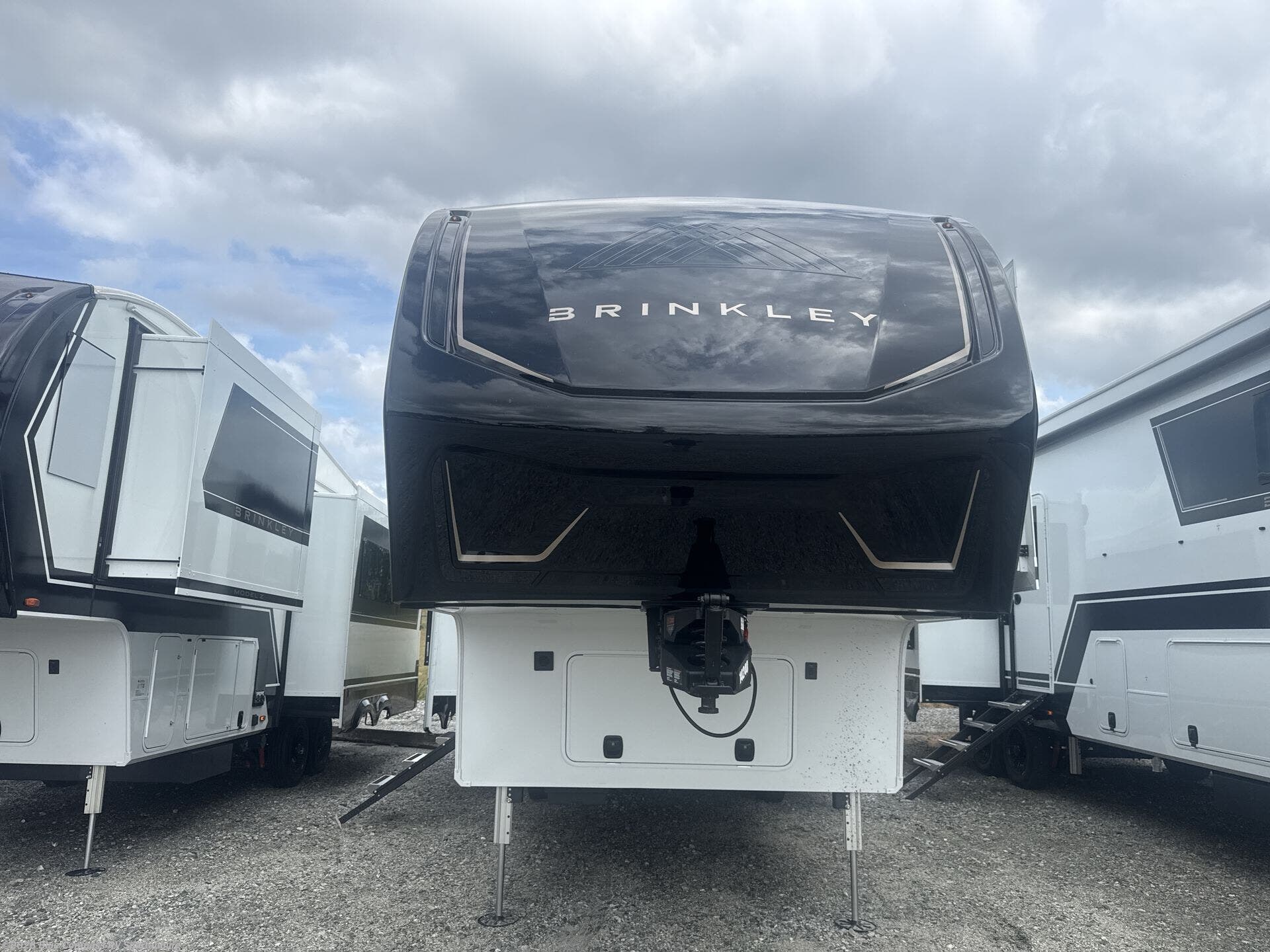 2027 Model Z 2900 by Brinkley RV from Blue Compass RV Spartanburg in Duncan, South Carolina