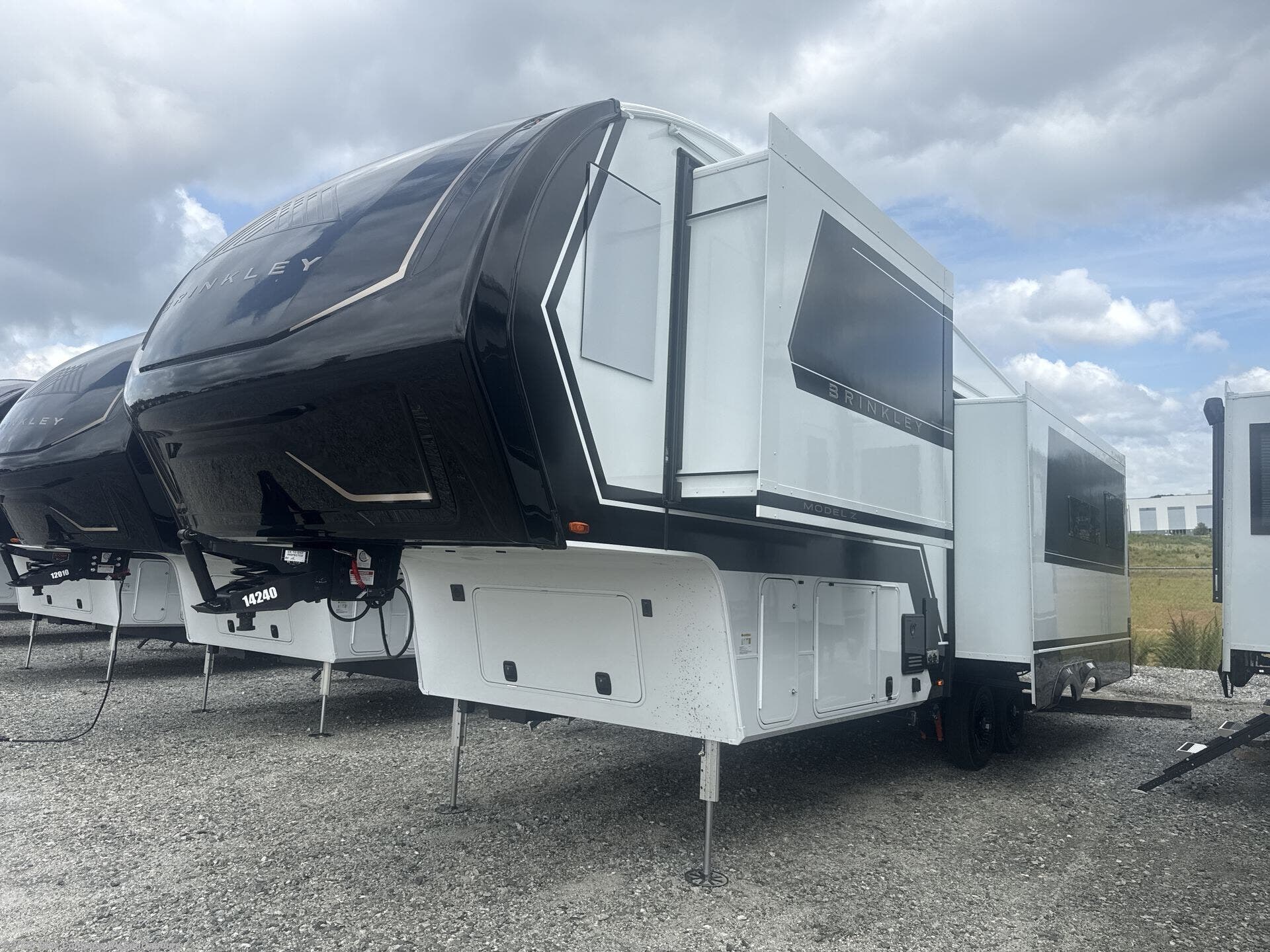 New 2027 Brinkley RV Model Z 2900 available in Duncan, South Carolina