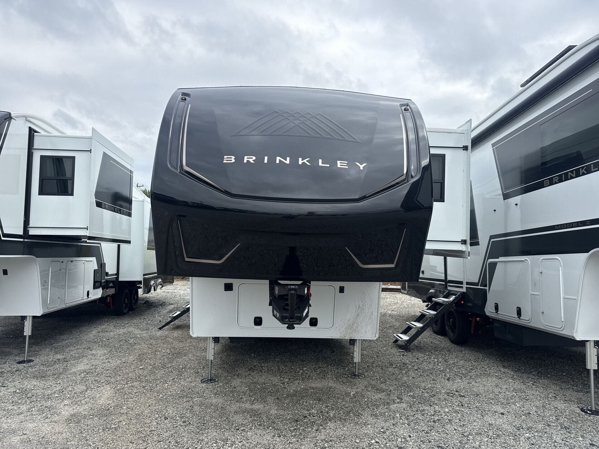 2027 Model Z 3200 by Brinkley RV from Blue Compass RV Spartanburg in Duncan, South Carolina