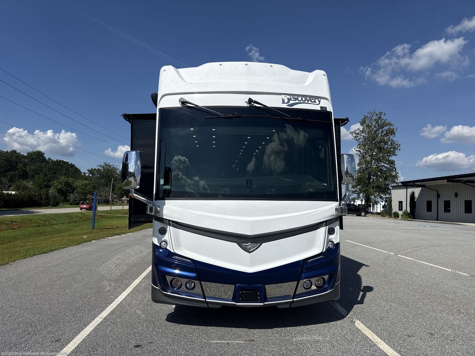 2026 Discovery LXE 44S by Fleetwood from Blue Compass RV Spartanburg in Duncan, South Carolina