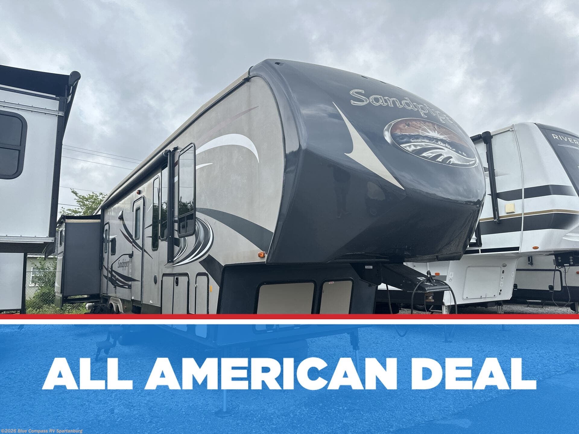 2015 Forest River Sandpiper 365SAQB - Used Fifth Wheel For Sale by Blue Compass RV Spartanburg in Duncan, South Carolina features Slideout