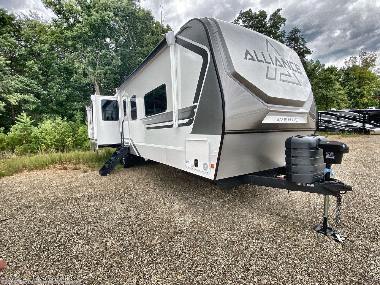 2027 Avenue 332RL by Alliance RV from Blue Compass RV Spartanburg in Duncan, South Carolina