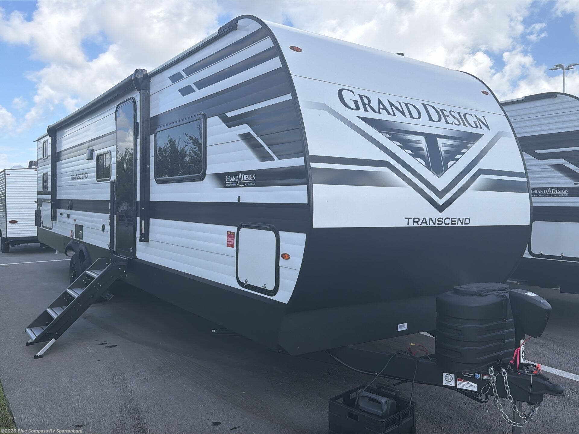 2027 Transcend 335BHT by Grand Design from Blue Compass RV Spartanburg in Duncan, South Carolina