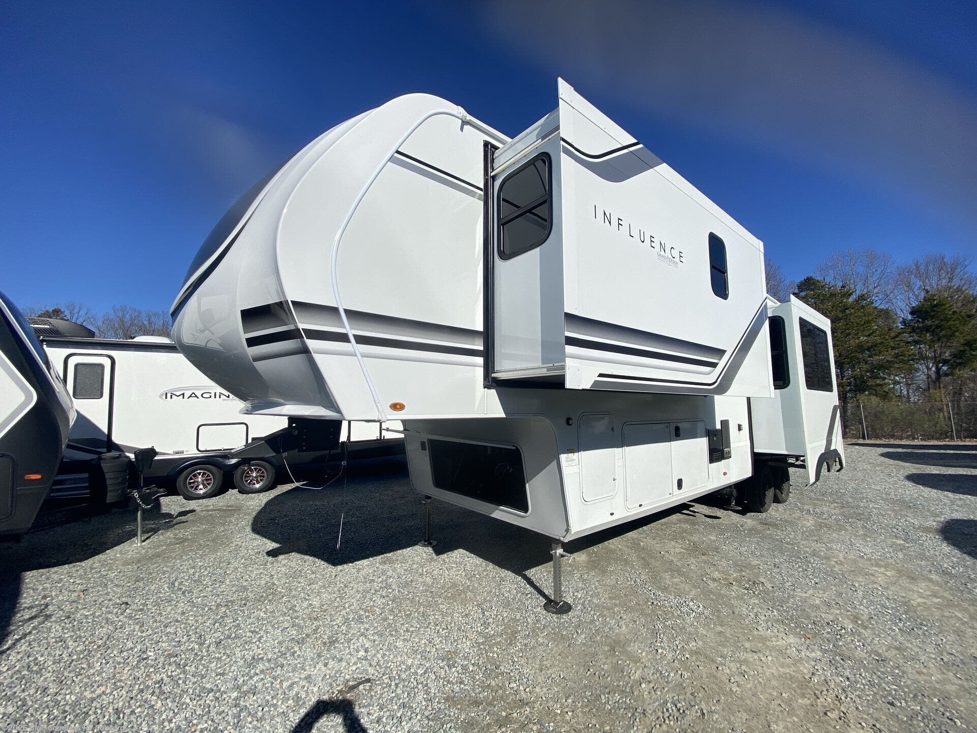 New 2025 Grand Design Influence 3203GK available in Concord, North Carolina