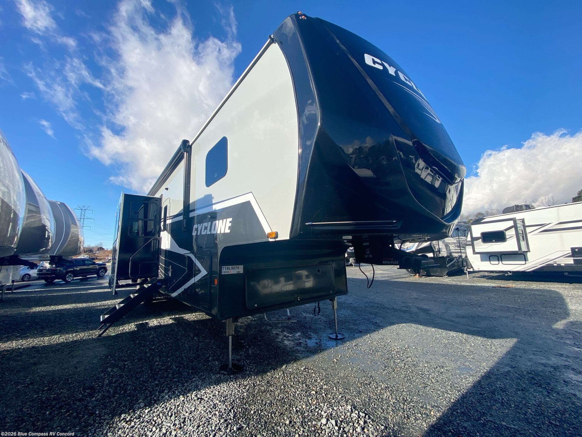2026 Heartland Cyclone 3914 - New Toy Hauler For Sale by Blue Compass RV Concord in Concord, North Carolina