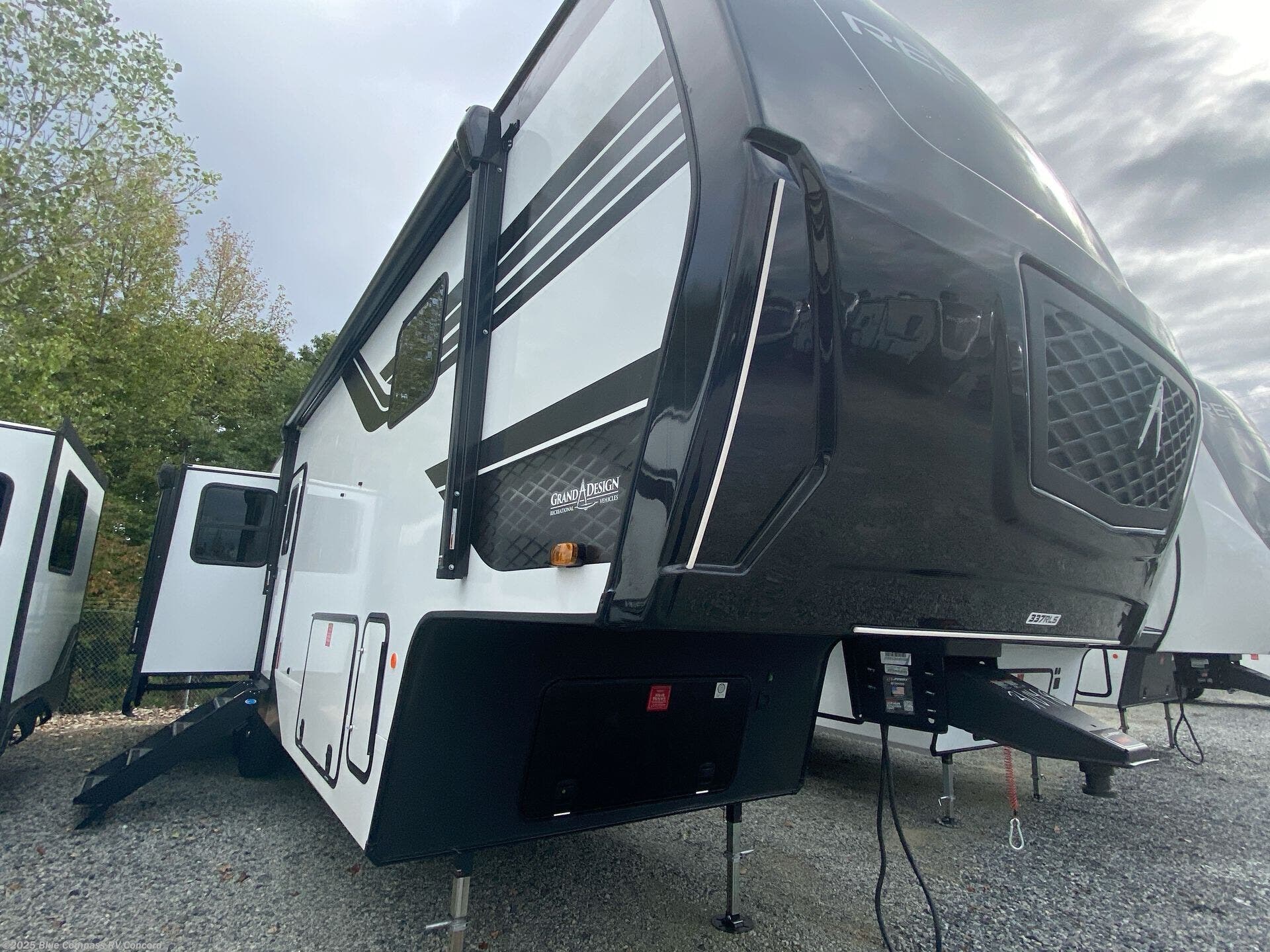 2026 Reflection 337RLS by Grand Design from Blue Compass RV Concord in Concord, North Carolina