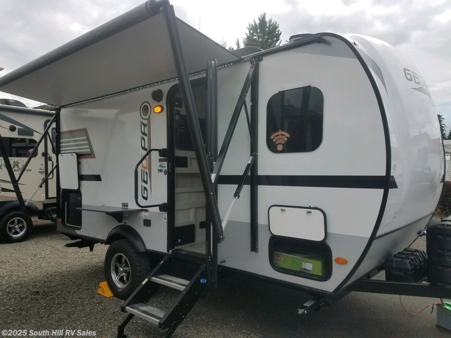 4693 2019 Forest River Rockwood Ultra Lite 2304ds Travel Trailer For Sale In Yelm Wa