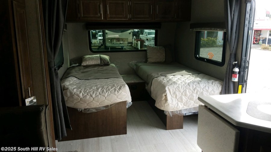 5208 2021 Forest River Rockwood Mini Lite 2204s Travel Trailer For Sale In Puyallup Wa